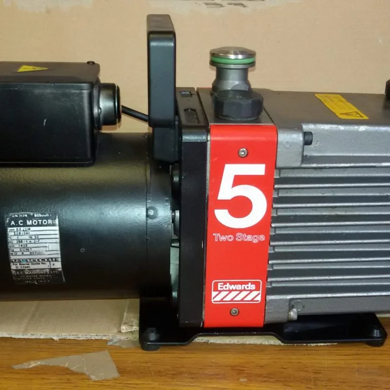 E2M5 Vacuum Pump 1ph S/No. 51155