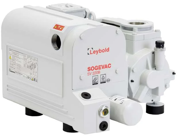 Leybold SV220 B manufacturer photograph; motor and gas-ballast equipment depend on the ordered version.